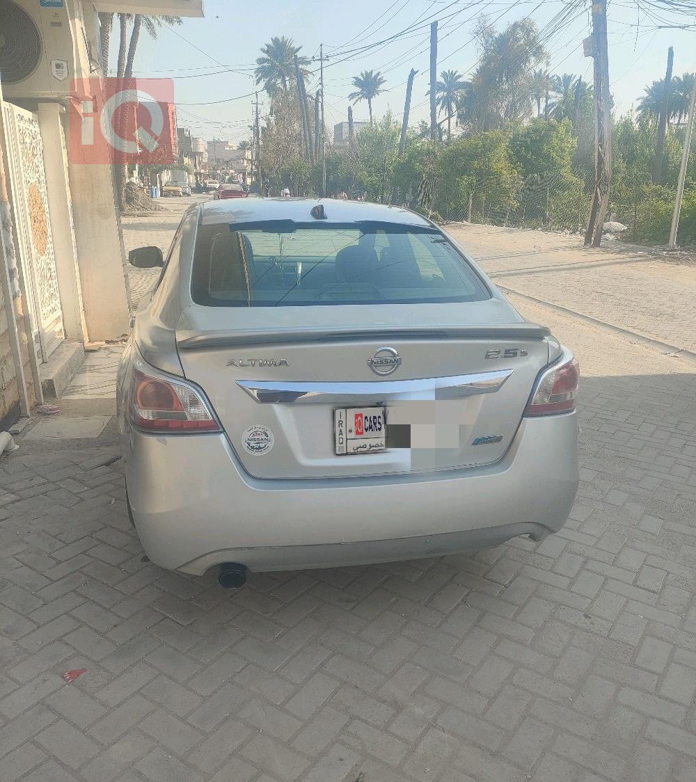 نيسان ألتيما